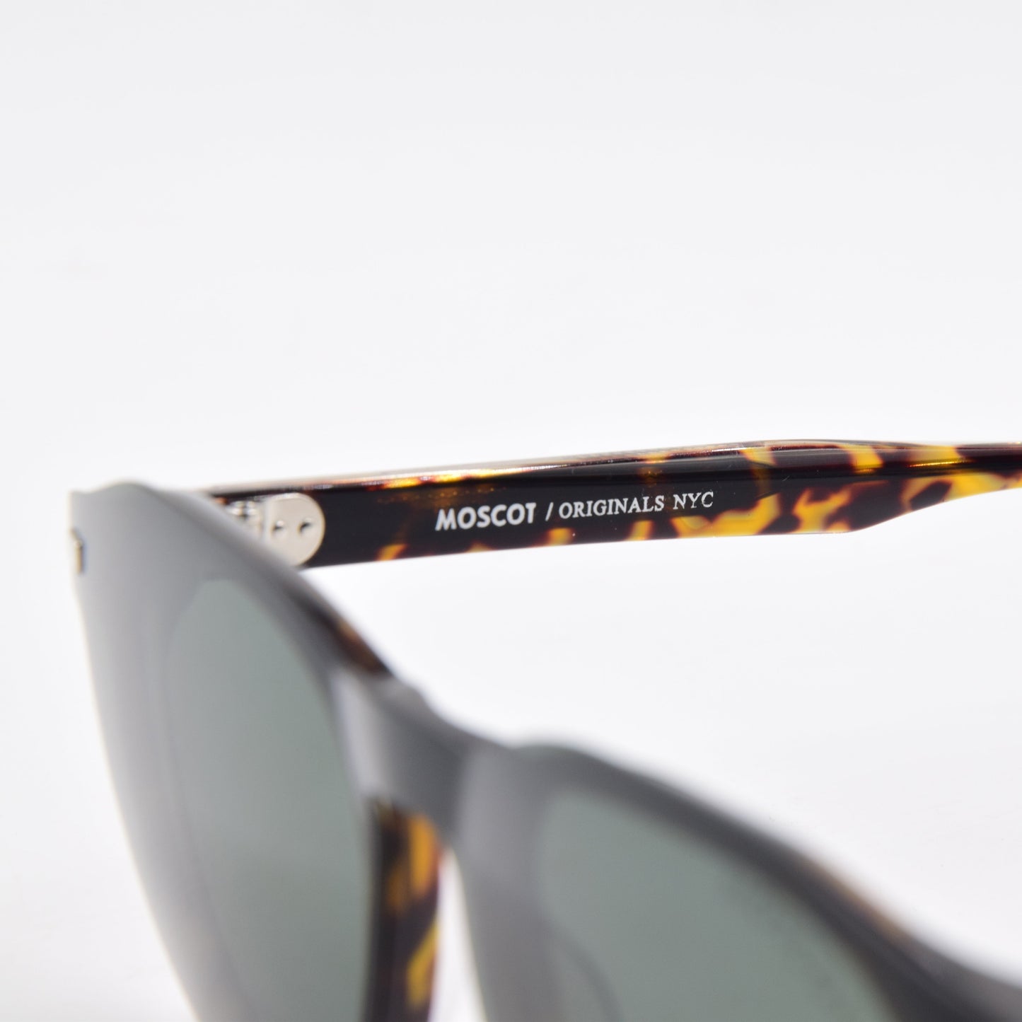 Clips : Moscot 9569 HAVANE-VERT C9