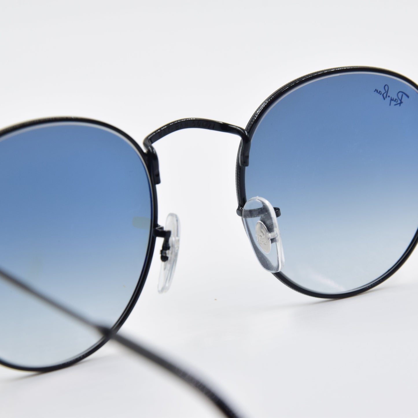 Solaire : Ray-Ban RB3447 ROUND METAL Noir Dégradée