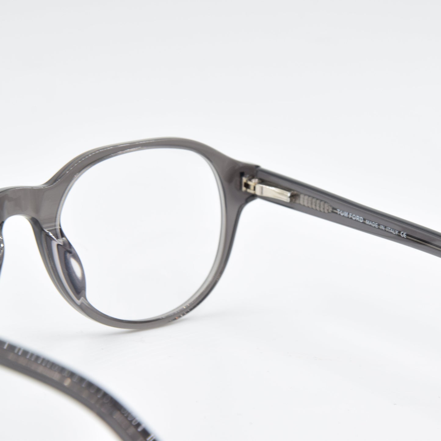 Optique : Tom Ford FT5669 GREY 50 20 145