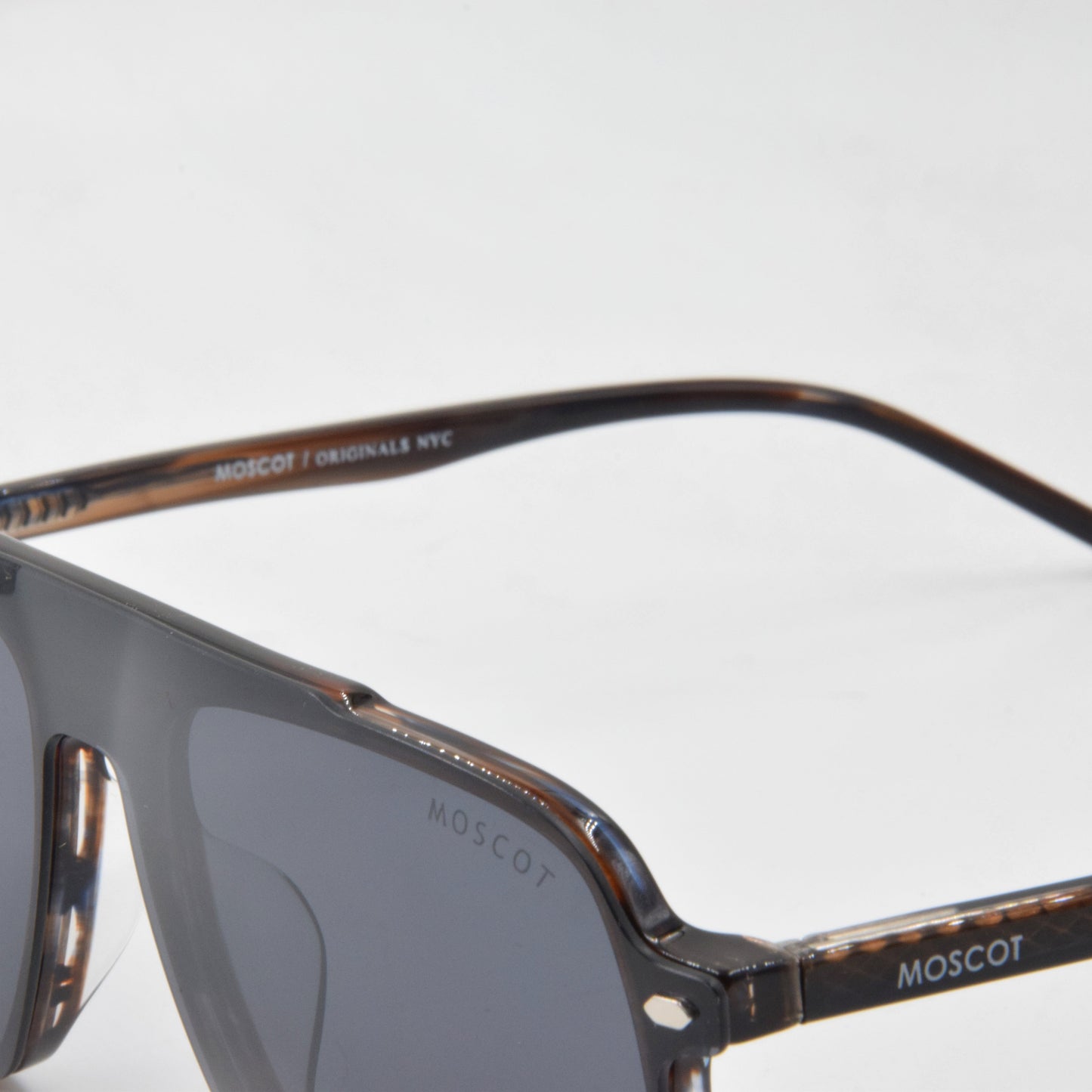 Clips : Moscot 9894A HAVANE-NOIR C6